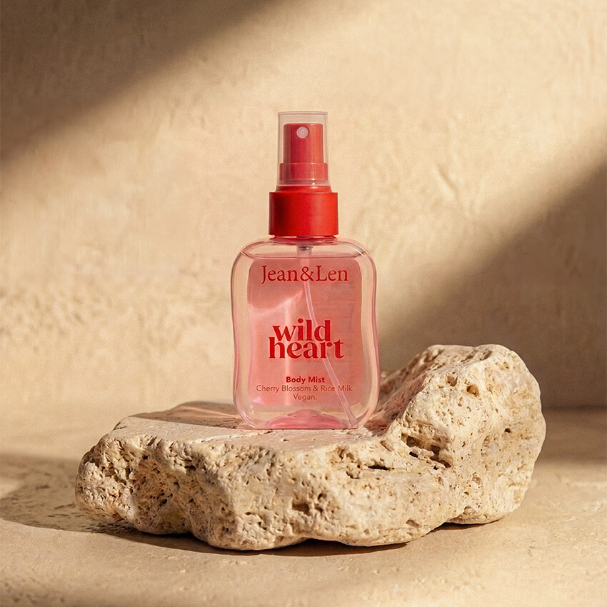 bodymist-wild-heart-auf-steinplatten