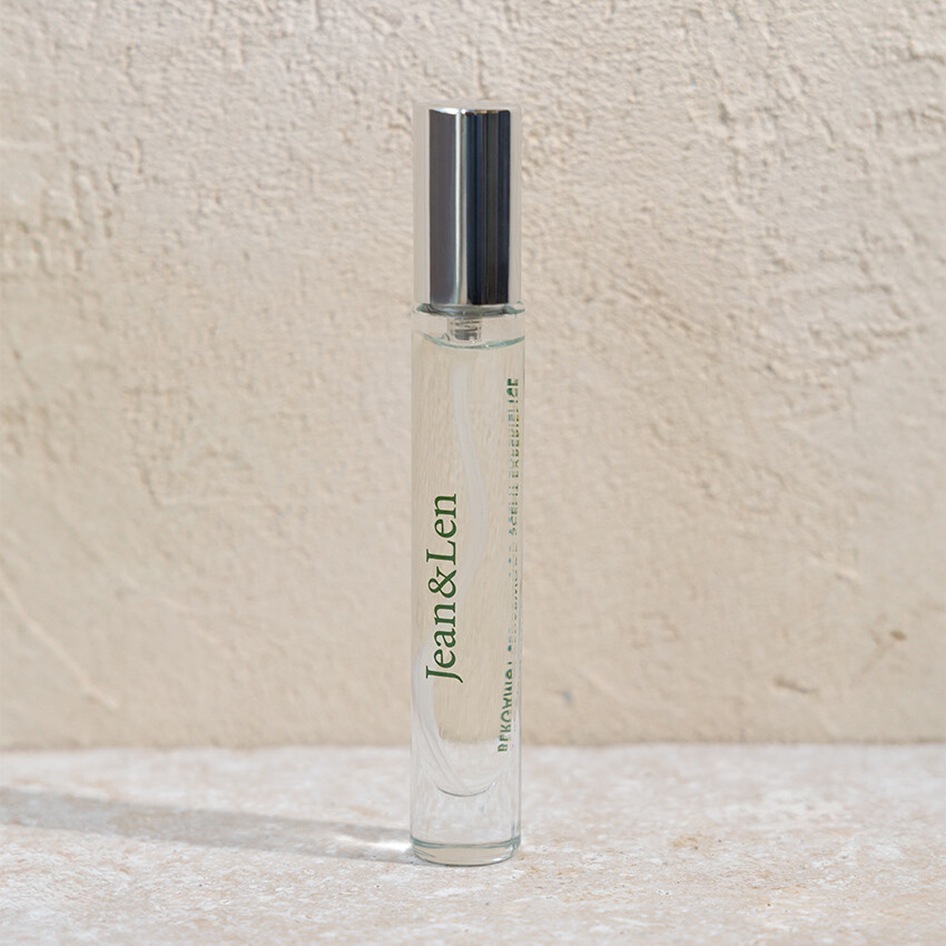 scent-experience-bergamot-cedarwood-stonewall-01 scent-experience-bergamot-cedarwood-stonewall-01