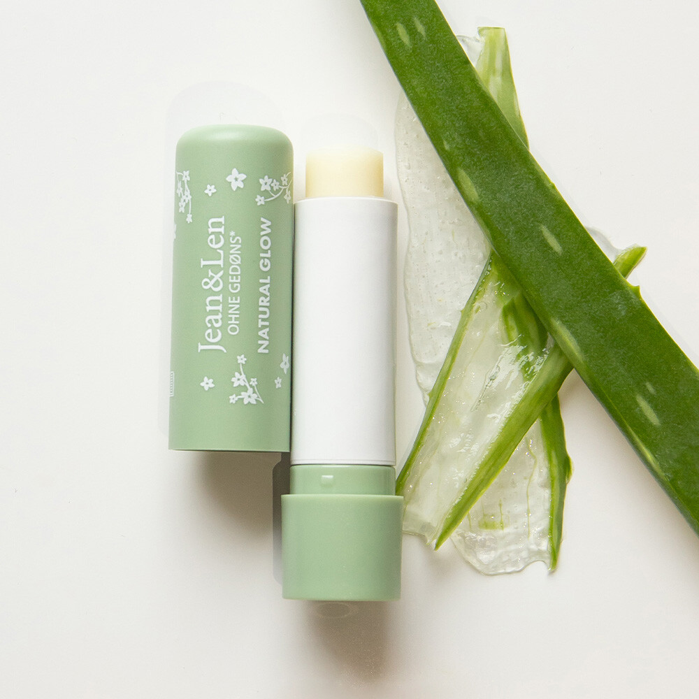 lipbalm-natural-glow-aloe2