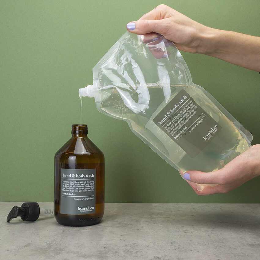 hand-and-body-wash-nachfuellpack-in-anwendung