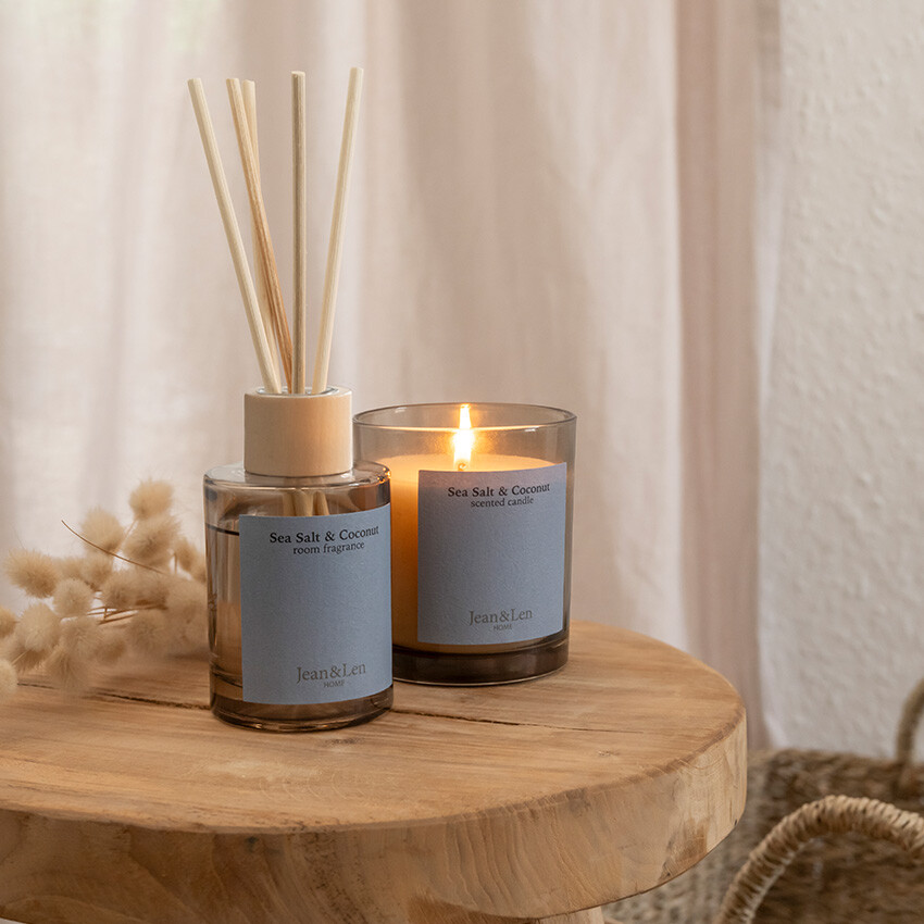 sea-salt-coconut-room-fragrance-scented-candle-mood1