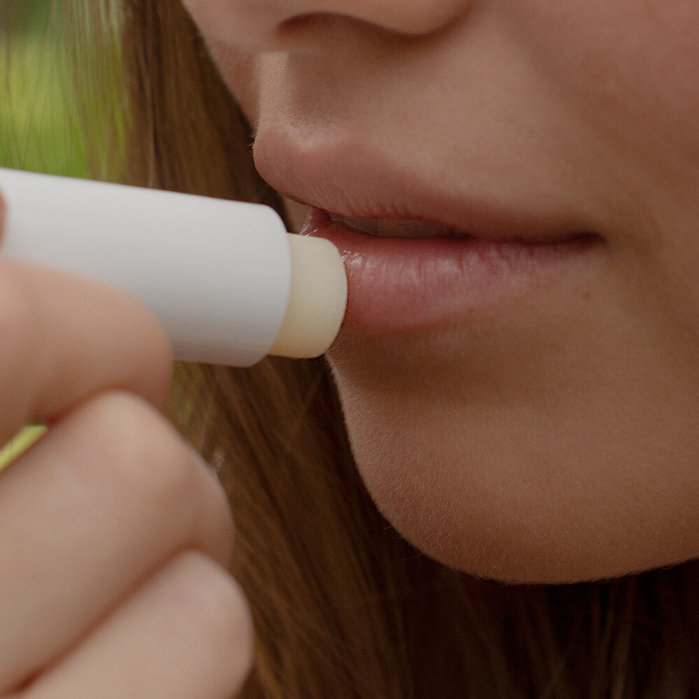 lipbalm-gesicht-close-up