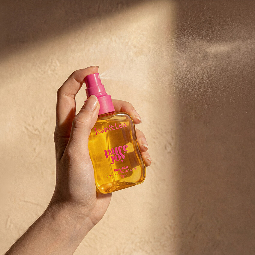 bodymist-purejoy-hand-spruehstoss