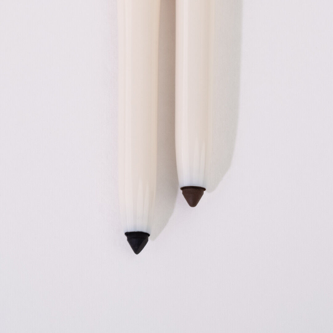 Jean&Len The Line Up Eyeliner Pencil 010 True Black, 0,32 g Moodshot 3