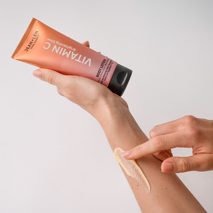 vitaminc-active-ingredients-bodylotion-01