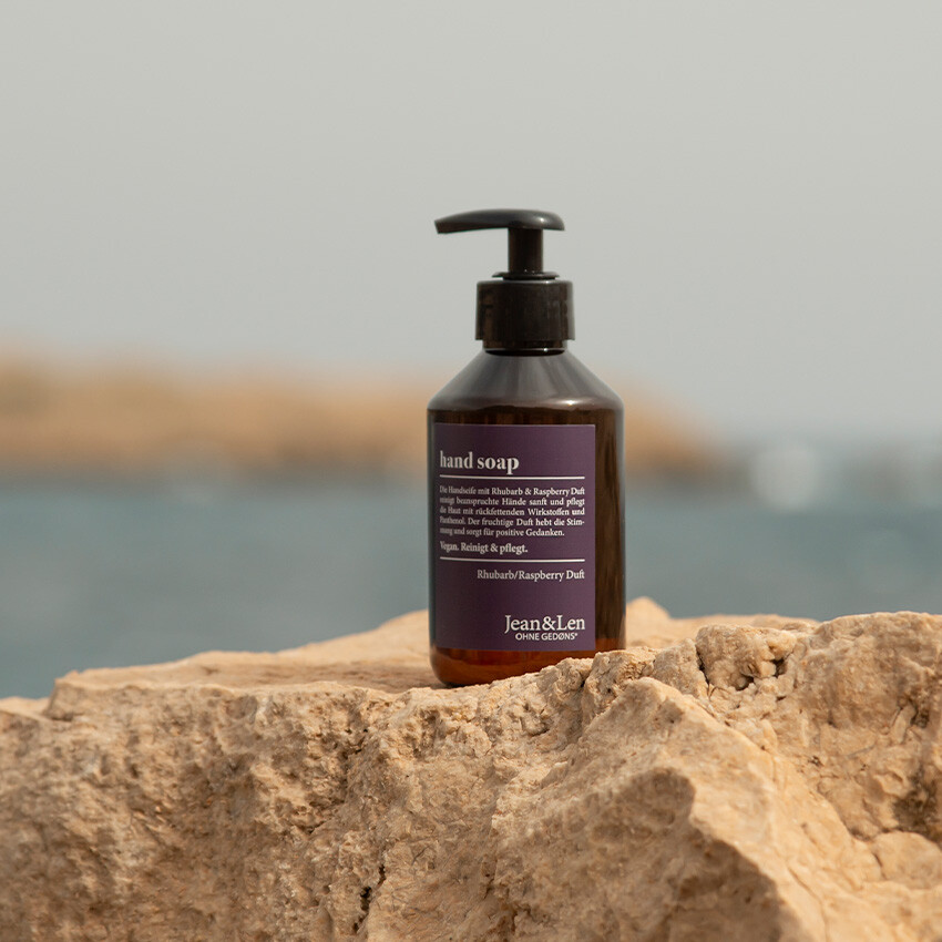 hand-soap-rhubarb-raspberry-250ml-mallorca