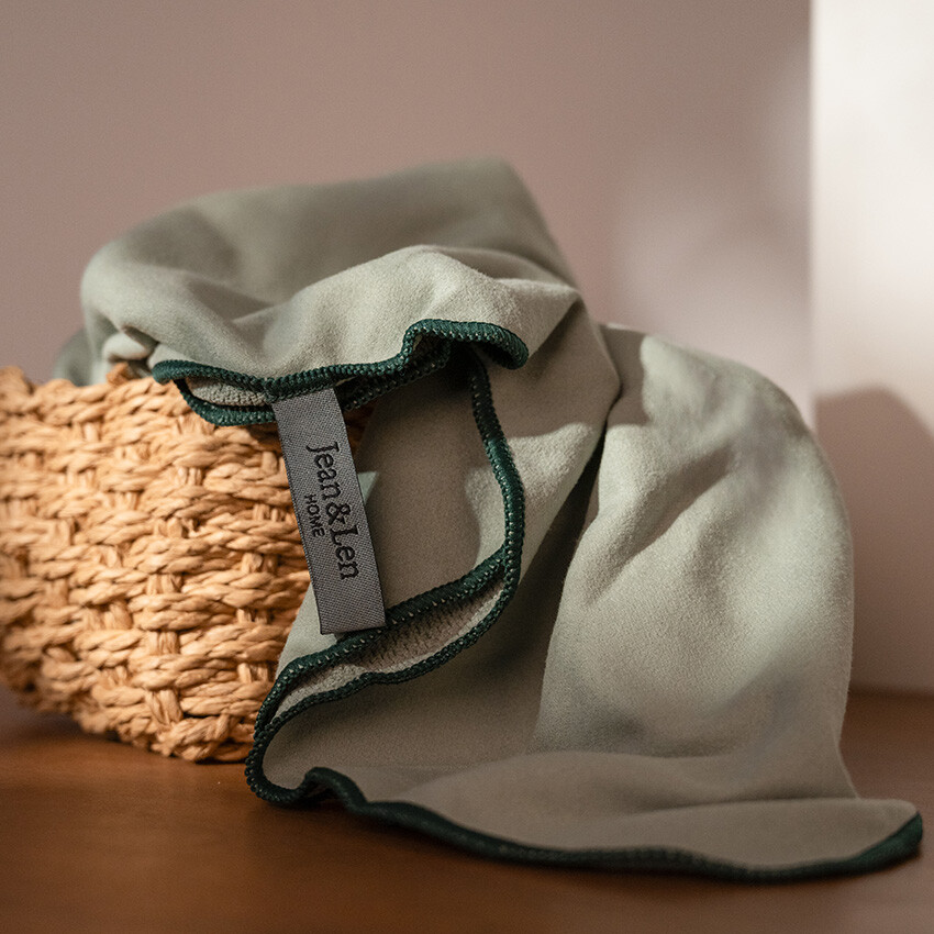 mikrofaserhandtuch-home-in-einem-korb