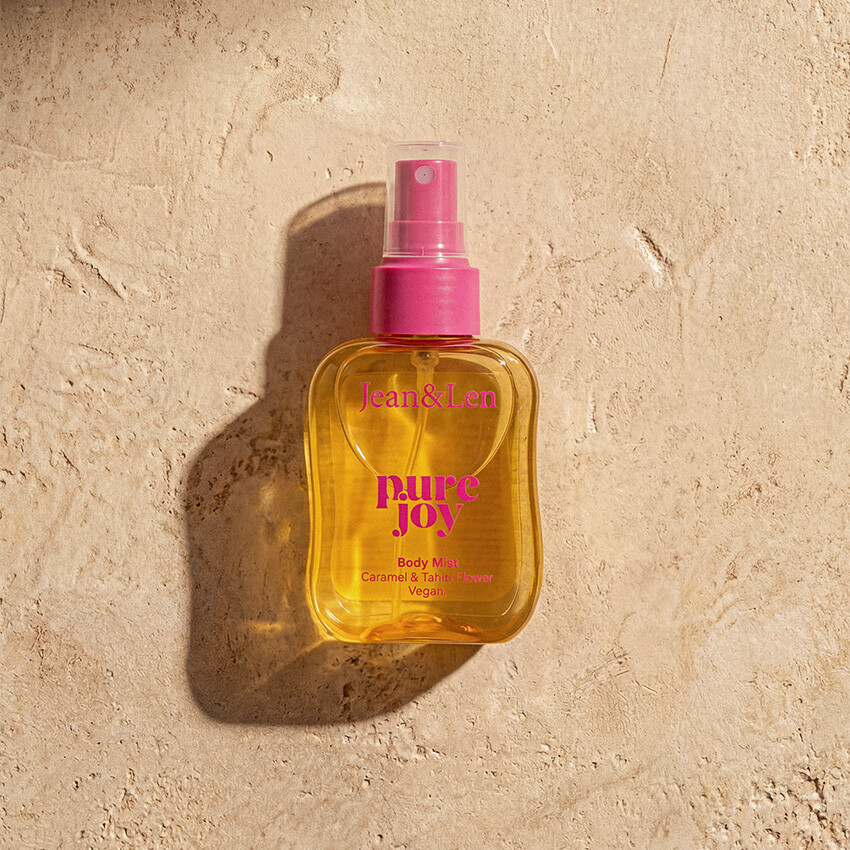 bodymist-purejoy-topdown-auf-stein